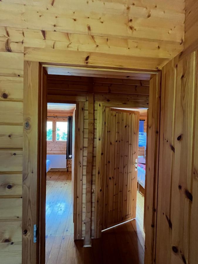Red Squirrel Lodge Голуей Екстериор снимка