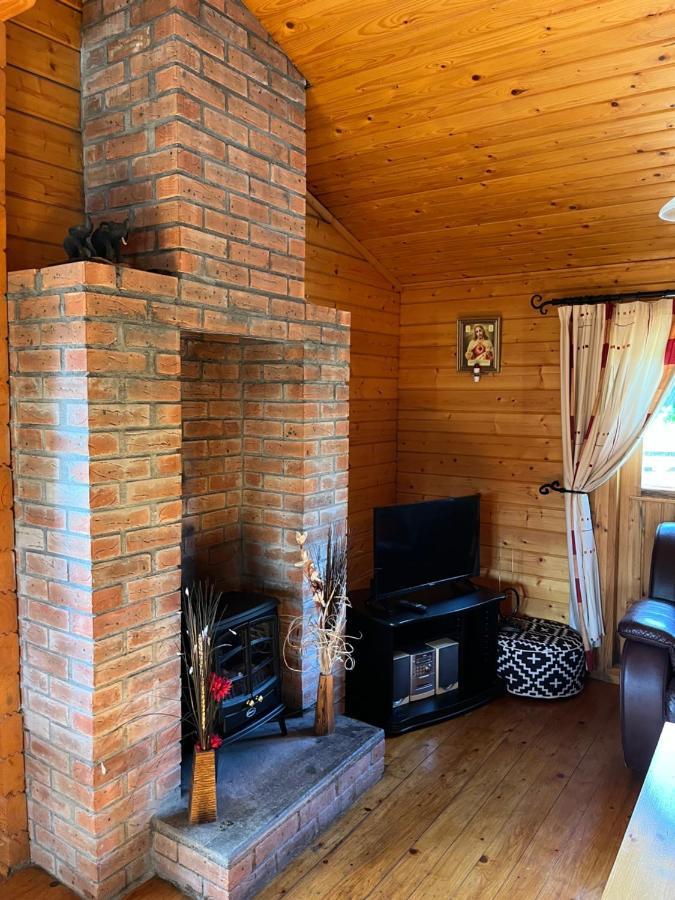 Red Squirrel Lodge Голуей Екстериор снимка